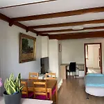 Duesseldorf Messe, 2-Bedroom Duplex Apartment With Kitchen And Garden